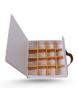 COFFRET CHOCOLAT 16PCS SAC + ATTACHE